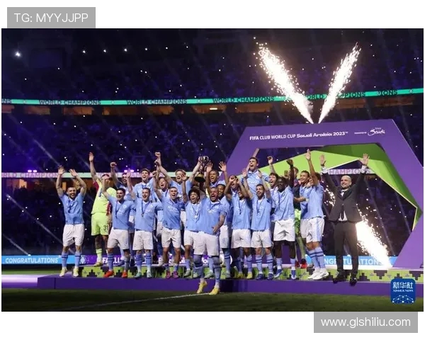 曼城世俱杯首战备战训练：新援谢尔基、赖因德斯合练亮相(2)